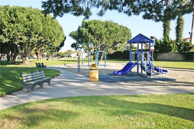 17075 Buttonwood Street, Fountain Valley, CA 92708