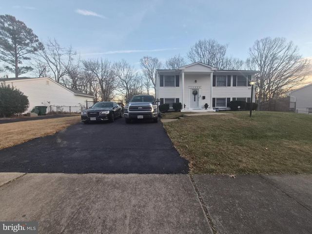 14556 EASTMAN ST, Woodbridge, VA 22193