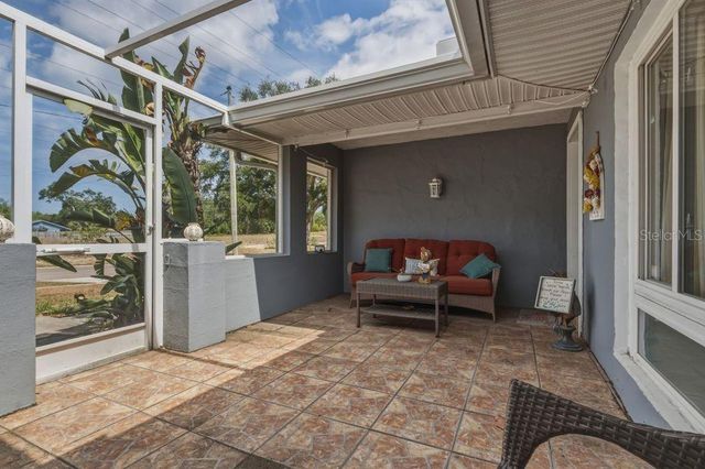 1387 S DISSTON AVENUE, Tarpon Springs, FL 34689