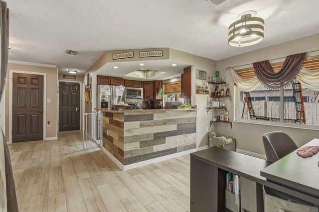 1387 S DISSTON AVENUE, Tarpon Springs, FL 34689
