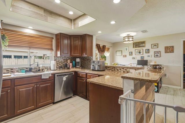 1387 S DISSTON AVENUE, Tarpon Springs, FL 34689