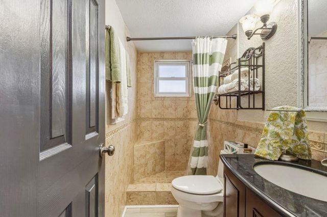 1387 S DISSTON AVENUE, Tarpon Springs, FL 34689