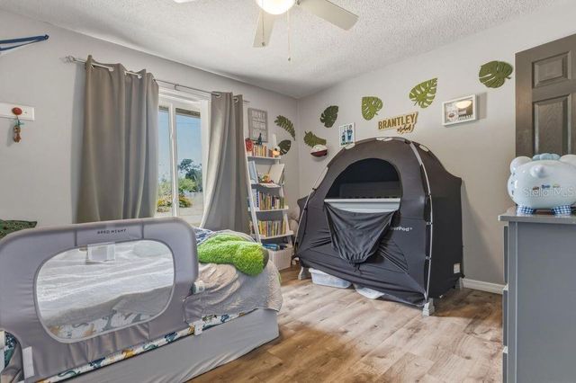 1387 S DISSTON AVENUE, Tarpon Springs, FL 34689