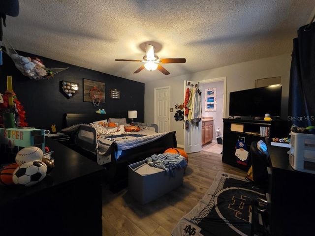 1387 S DISSTON AVENUE, Tarpon Springs, FL 34689