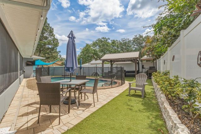 1387 S DISSTON AVENUE, Tarpon Springs, FL 34689