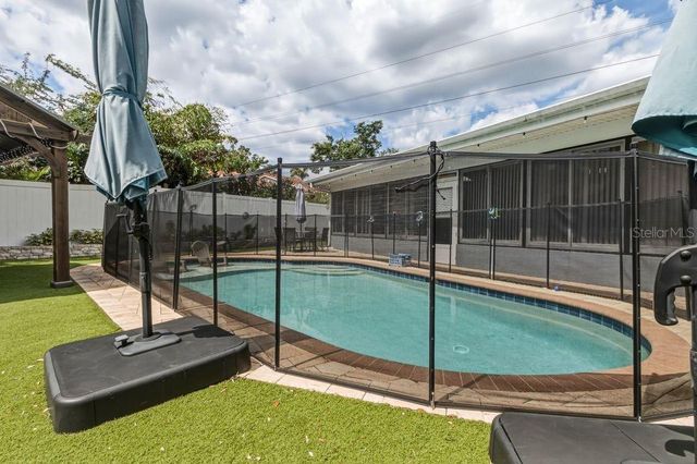 1387 S DISSTON AVENUE, Tarpon Springs, FL 34689