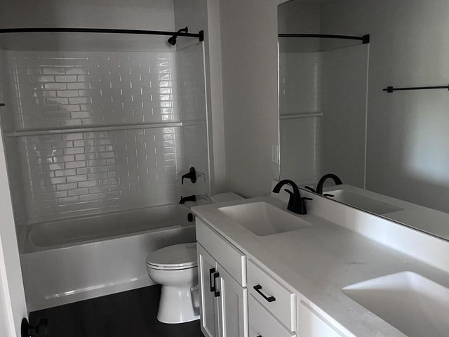 N101W16895 Tanglewood DRIVE, Germantown, WI 53022