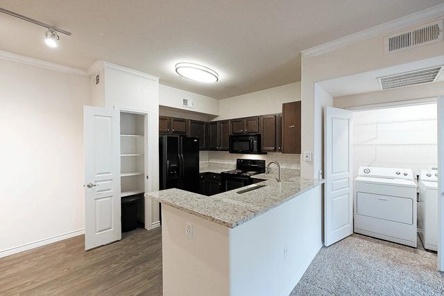 9900 McNeil DR 3-03207, Austin, TX 78750