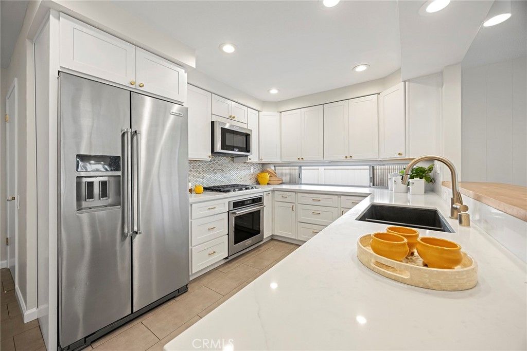 Image 20 of property listing at 620 E Glenwood, Fullerton, CA 92831