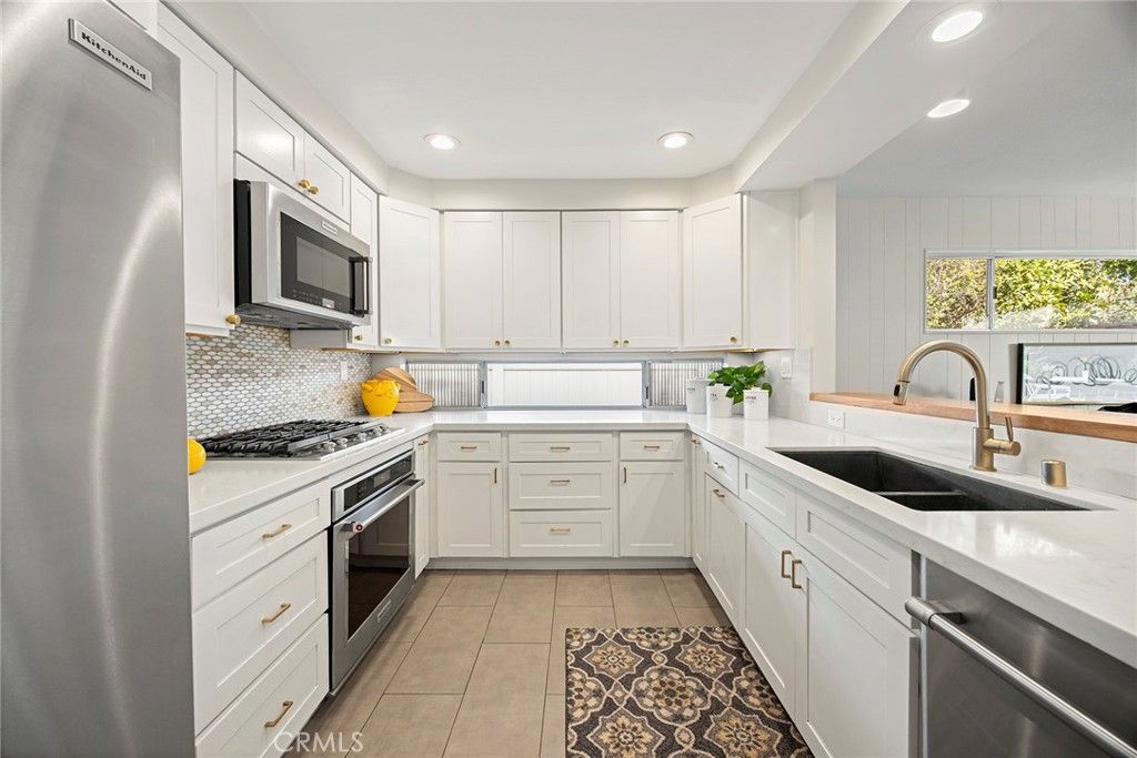 Image 22 of property listing at 620 E Glenwood, Fullerton, CA 92831