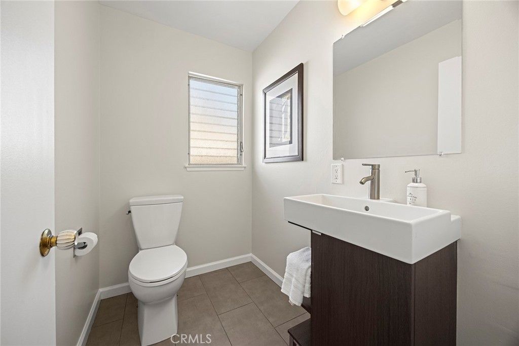 Image 25 of property listing at 620 E Glenwood, Fullerton, CA 92831