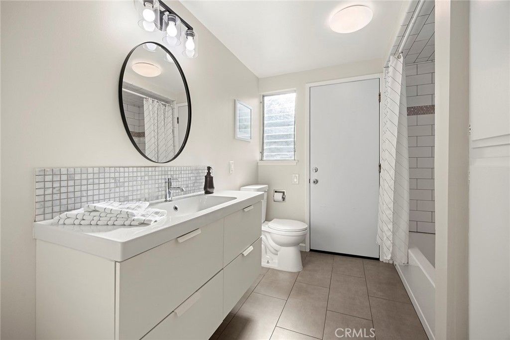 Image 29 of property listing at 620 E Glenwood, Fullerton, CA 92831