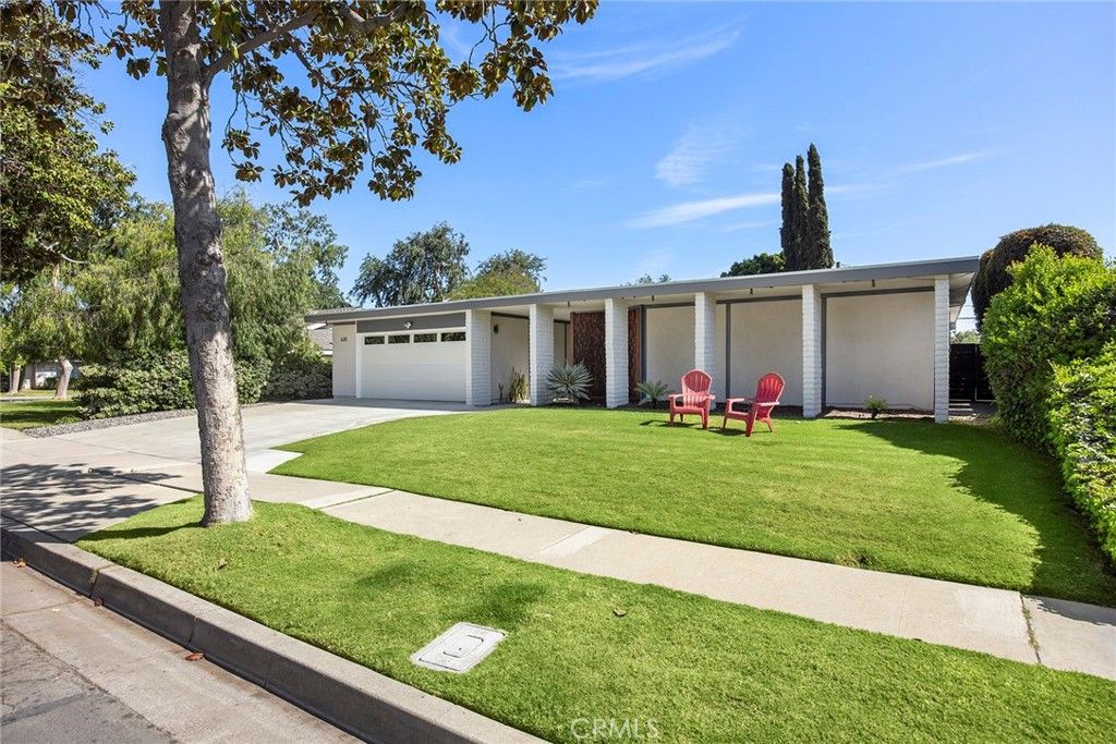 Image 8 of property listing at 620 E Glenwood, Fullerton, CA 92831