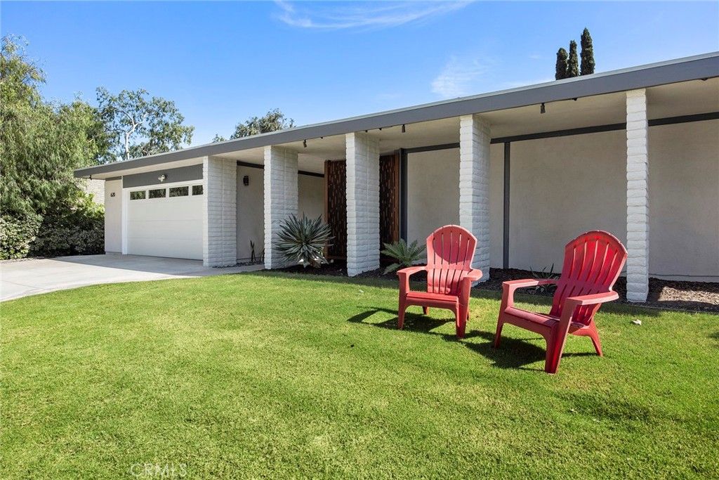 Image 9 of property listing at 620 E Glenwood, Fullerton, CA 92831