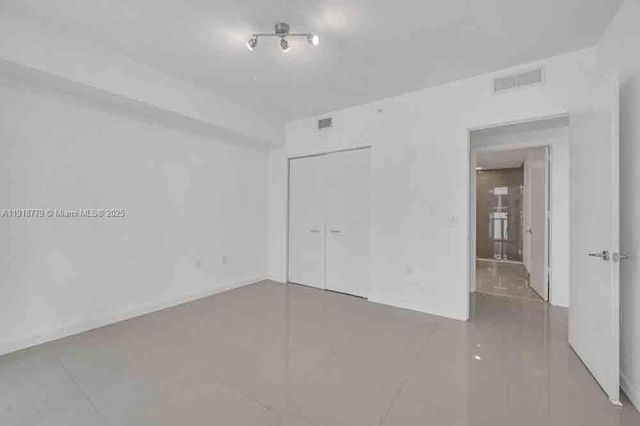 201 SW 17th Rd 302, Miami, FL 33129