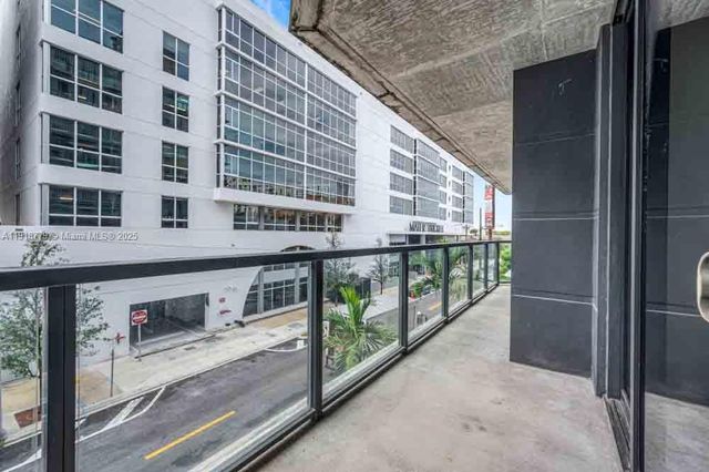 201 SW 17th Rd 302, Miami, FL 33129