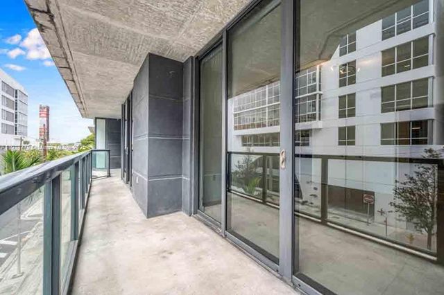 201 SW 17th Rd 302, Miami, FL 33129