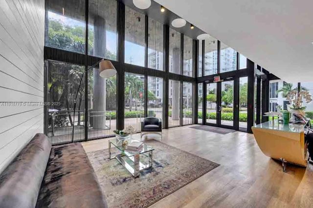 201 SW 17th Rd 302, Miami, FL 33129