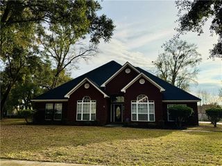8579 Tunbridge Wells N Drive, Semmes, AL 36575