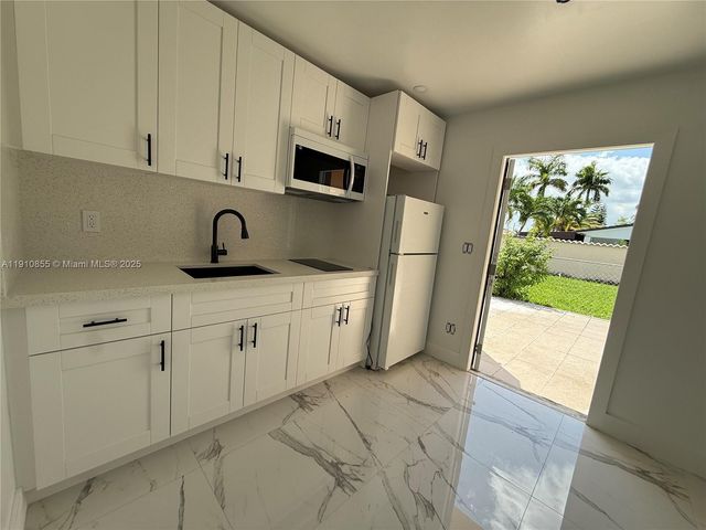 9824 SW 26th Ter 1, Miami, FL 33165