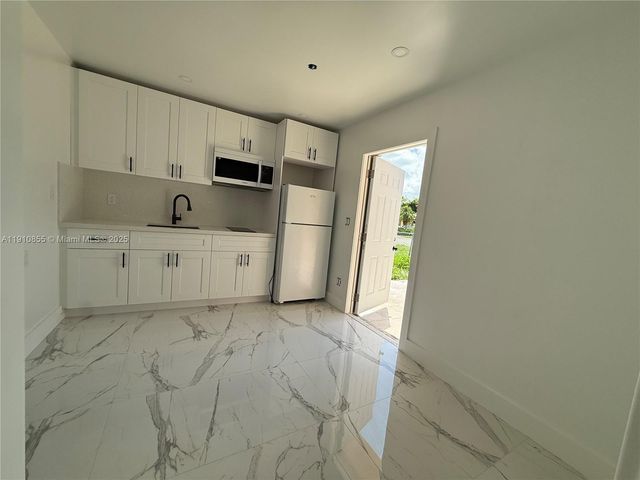 9824 SW 26th Ter 1, Miami, FL 33165