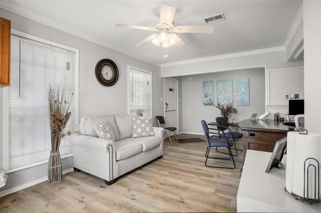 8800 Gulf Freeway 13, Houston, TX 77017