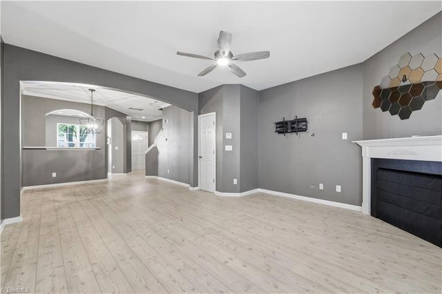6 Cobble Lane, Greensboro, NC 27407
