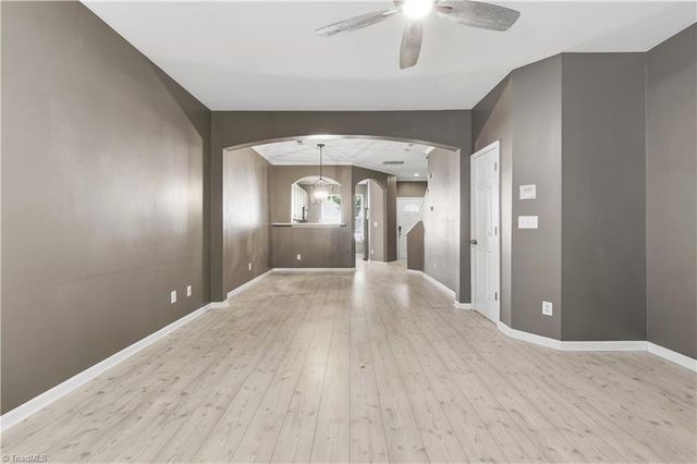 6 Cobble Lane, Greensboro, NC 27407