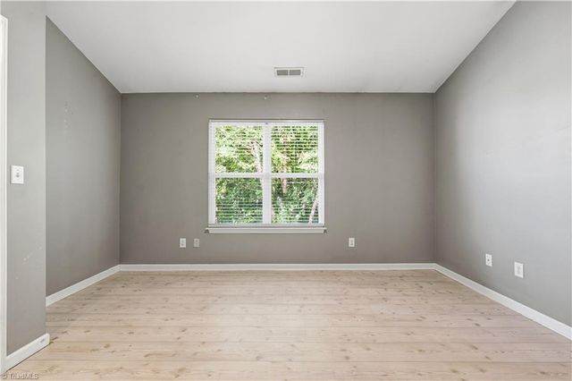 6 Cobble Lane, Greensboro, NC 27407