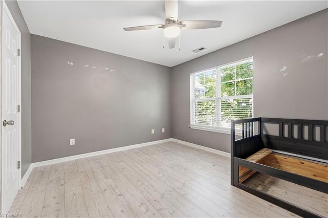 6 Cobble Lane, Greensboro, NC 27407