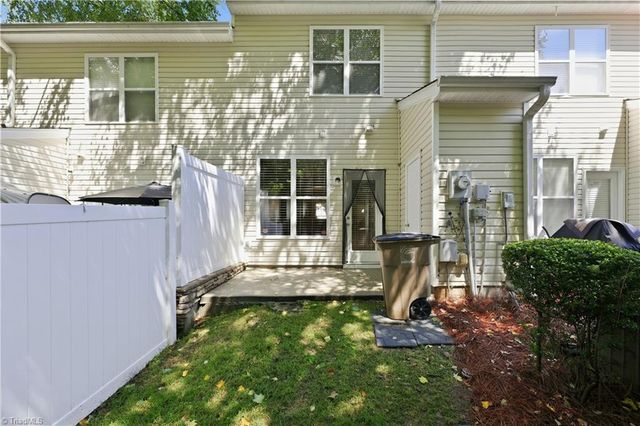 6 Cobble Lane, Greensboro, NC 27407