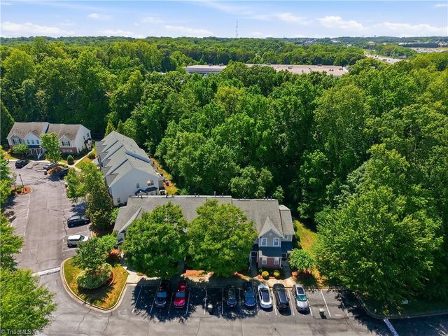 6 Cobble Lane, Greensboro, NC 27407