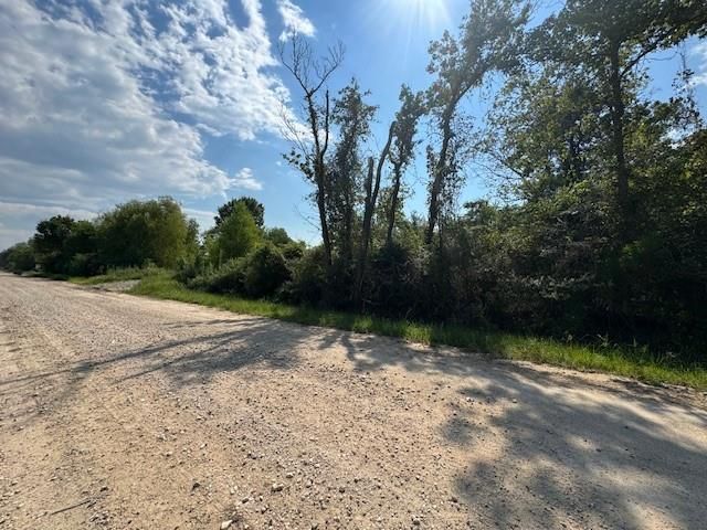 425 County Road 613, Dayton, TX 77535