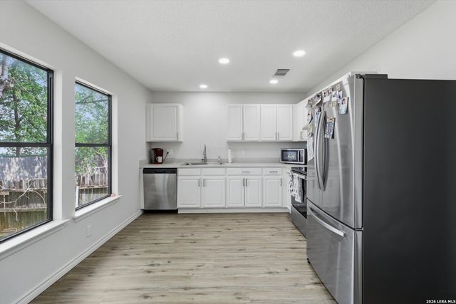 9430 Kenton Hill, San Antonio, TX 78240