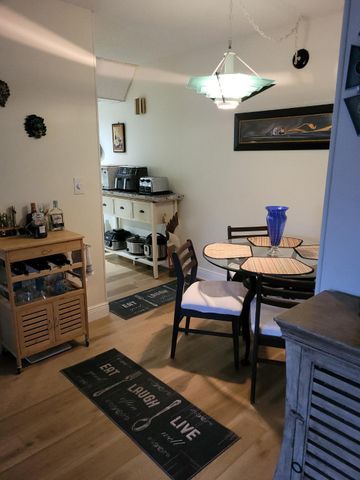 669 W OAKLAND PARK Boulevard W 218B, Oakland Park, FL 33311
