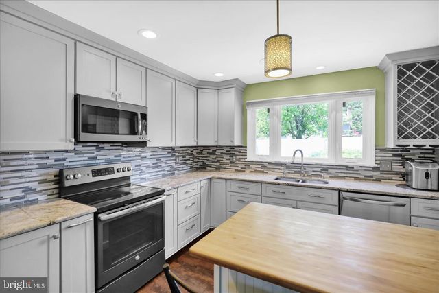 441 DEGLER AVE, Leesport, PA 19533