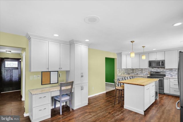 441 DEGLER AVE, Leesport, PA 19533