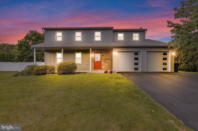 441 DEGLER AVE, Leesport, PA 19533