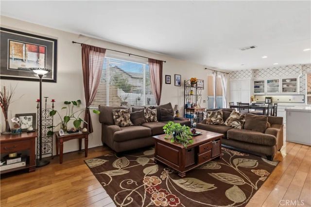 152 Alabaster, Perris, CA 92570