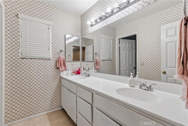 152 Alabaster, Perris, CA 92570