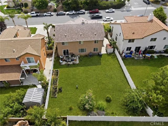 152 Alabaster, Perris, CA 92570