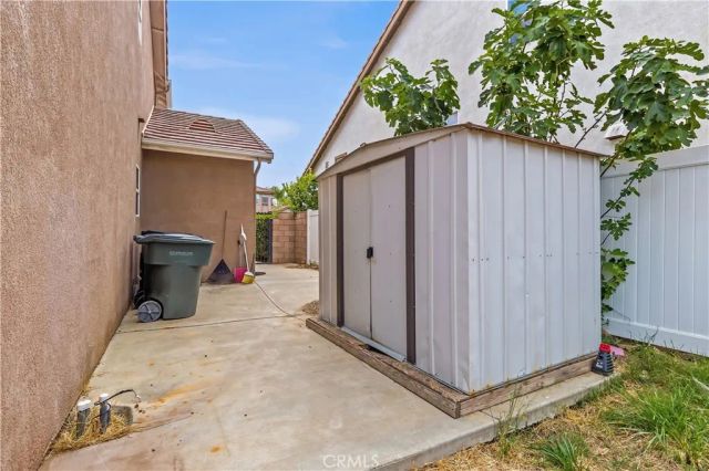 152 Alabaster, Perris, CA 92570