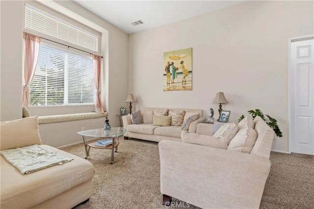 152 Alabaster, Perris, CA 92570