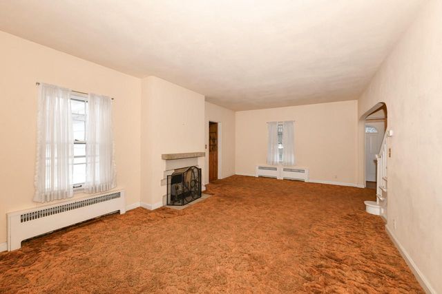 703 N West AVENUE, Waukesha, WI 53186