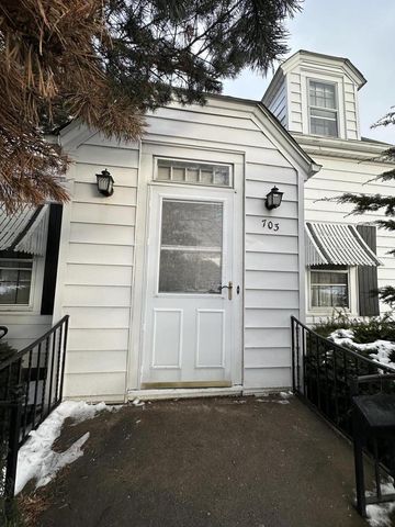 703 N West AVENUE, Waukesha, WI 53186