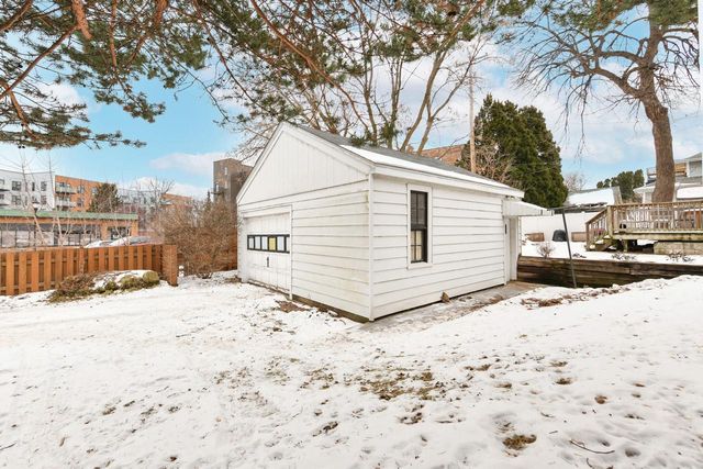 703 N West AVENUE, Waukesha, WI 53186