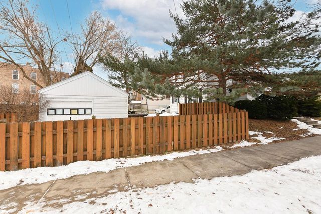 703 N West AVENUE, Waukesha, WI 53186