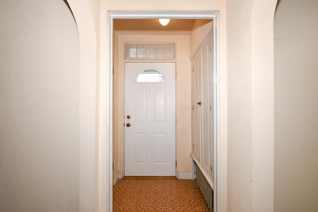 703 N West AVENUE, Waukesha, WI 53186