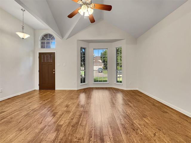 806 Glenwood Court, Mckinney, TX 75071