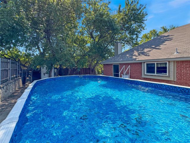 806 Glenwood Court, Mckinney, TX 75071